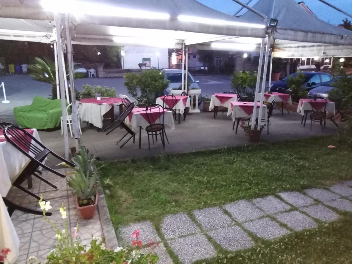 Hotel La Carina غروتاميناردا المظهر الخارجي الصورة