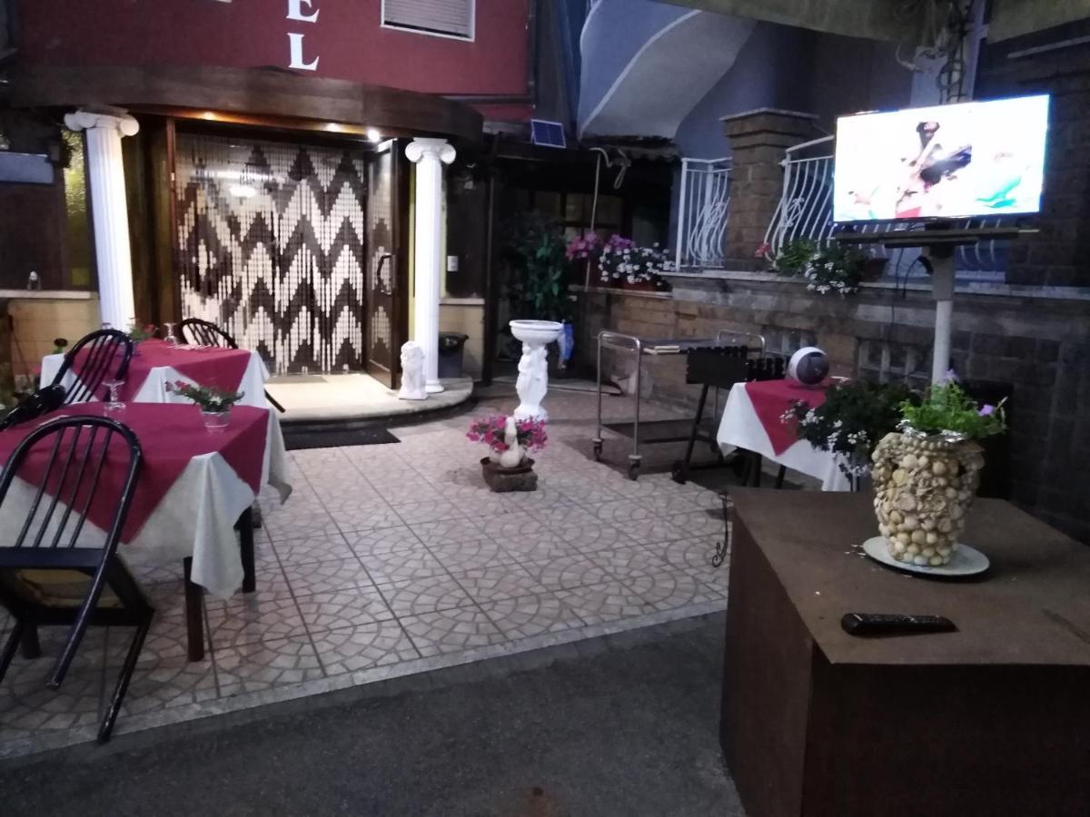 Hotel La Carina غروتاميناردا المظهر الخارجي الصورة