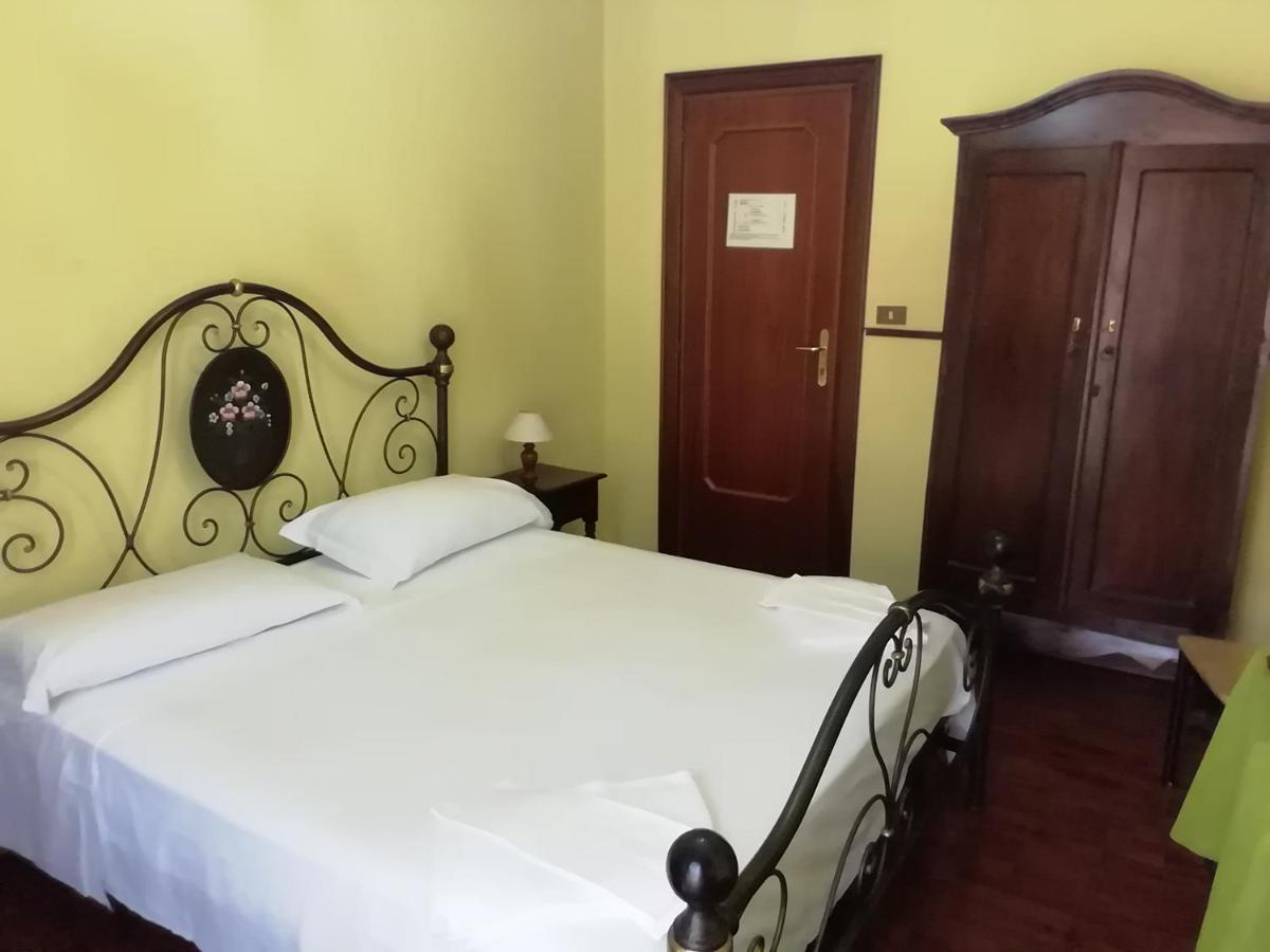 Hotel La Carina غروتاميناردا المظهر الخارجي الصورة