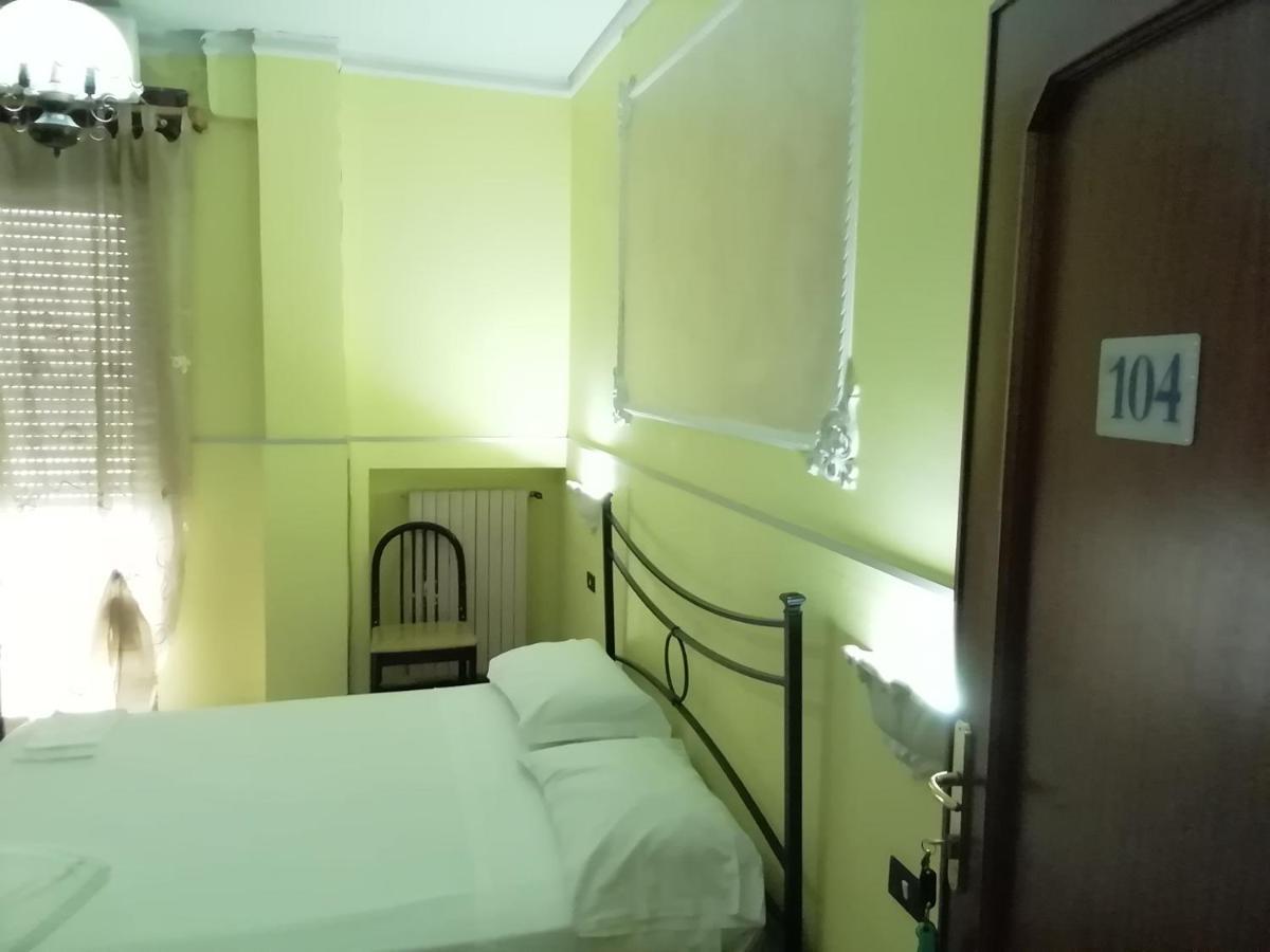 Hotel La Carina غروتاميناردا المظهر الخارجي الصورة