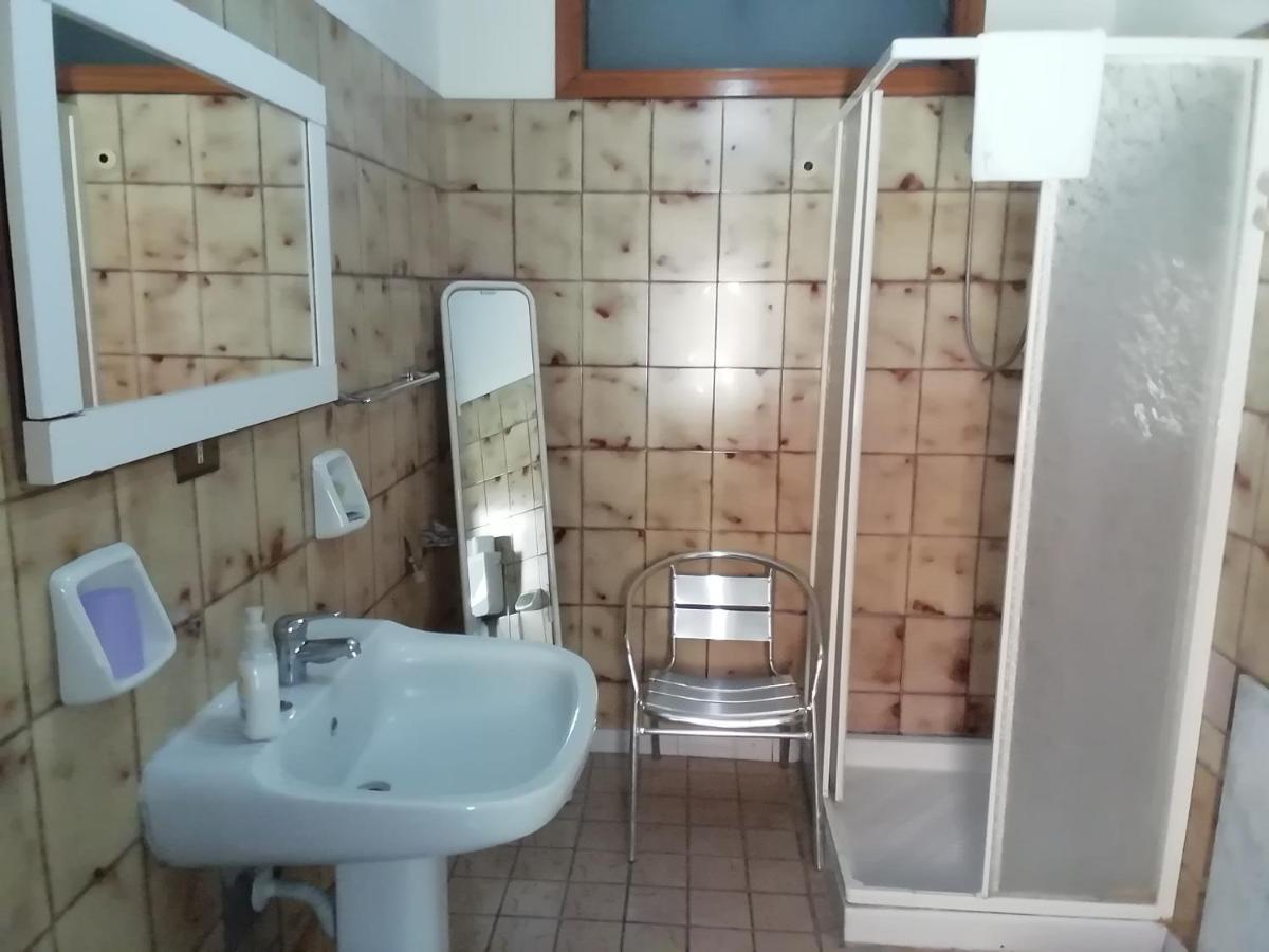 Hotel La Carina غروتاميناردا المظهر الخارجي الصورة